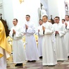  – Nie ma chwili radośniejszej w życiu Kościoła niż ta, gdy rodzą się nowi słudzy ołtarza – mówił  o diakonach rektor seminarium