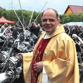Każde spotkanie motocyklistów  rozpoczyna Msza św. – mówi  ks. Kazimierz Fąfara