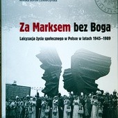 Na okładkę albumu IPN trafiło zdjęcie ze zbiorowego ślubu cywilnego w Katowicach 