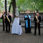 Nabożeństwo majowe w radomskiej parafii pw. MB Bolesnej na osiedlu Obozisko