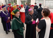 Doktorat honoris causa dla bp. Henryka Tomasika