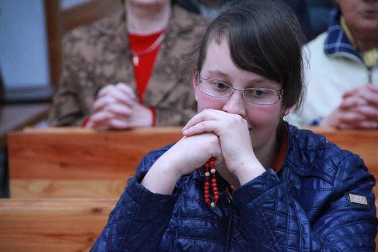 Czerwony różaniec w Kaninie