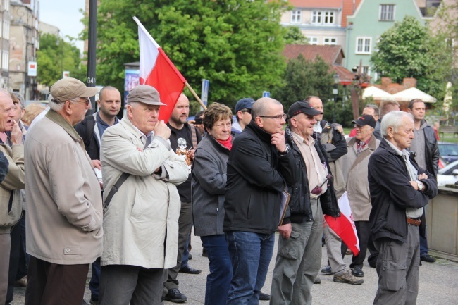 Pikieta "Gdańsk obala system"