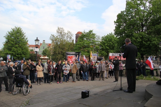 Pikieta "Gdańsk obala system"