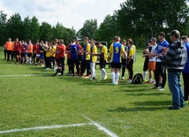 W turnieju wzięło udział ok. 80 uczestników z 8 okolicznych szkół
