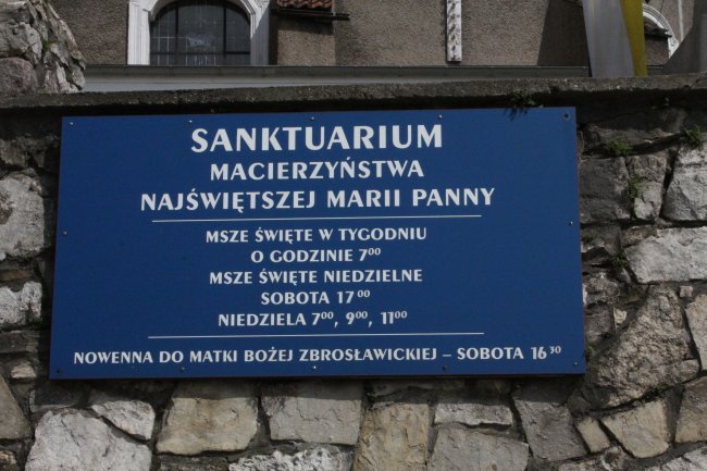 Sanktuarium Macierzyństwa NMP w Zbrosławicach