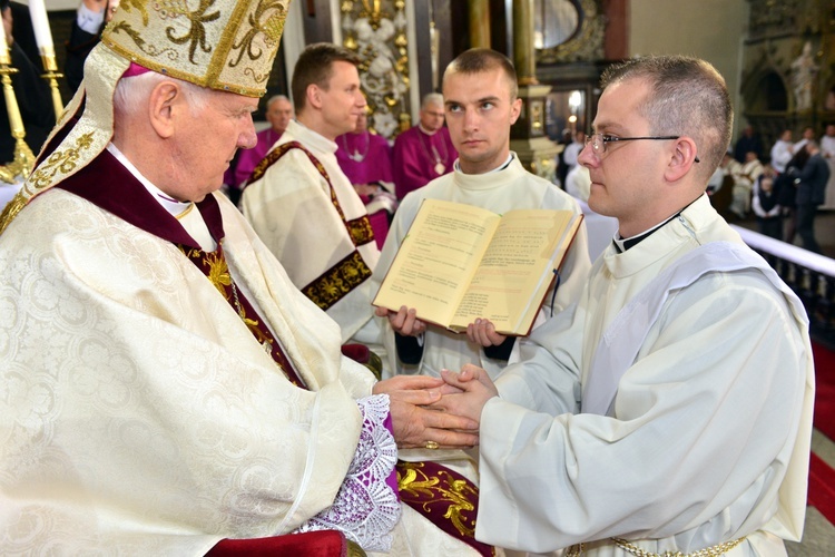 Prezbiterat – liturgia święceń