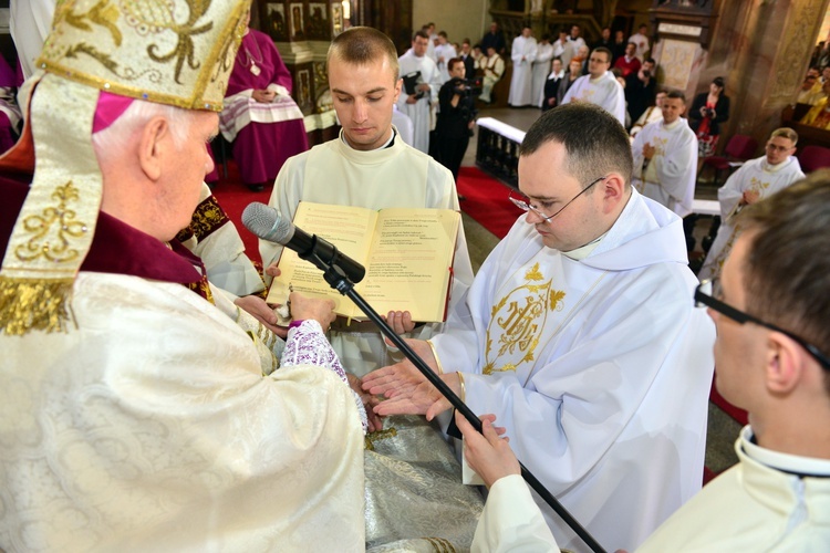 Prezbiterat – liturgia święceń