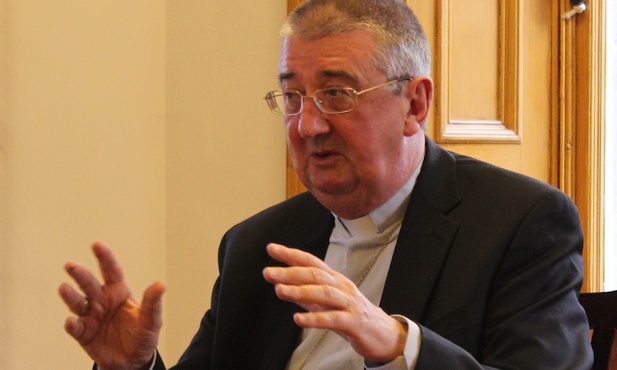 Abp Martin o walce z pedofilią: musimy być czujni, aby się nie cofnąć