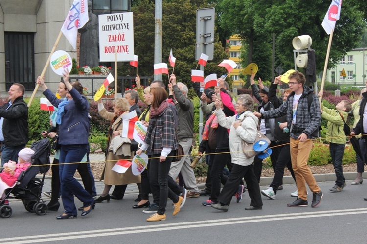 IV Marsz dla Życia i Rodziny na ulicach Oświęcimia - cz. 2