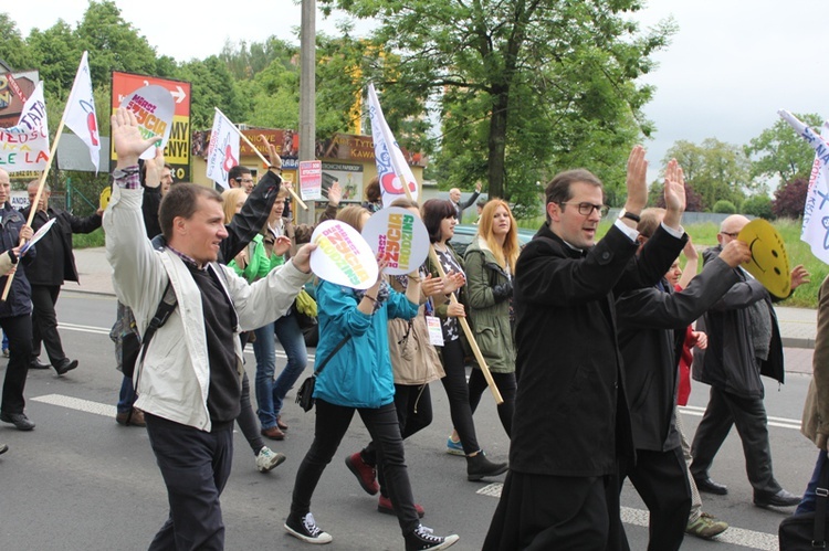 IV Marsz dla Życia i Rodziny na ulicach Oświęcimia - cz. 2