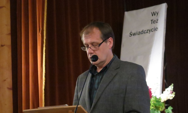 Żywiec czyta teksty papieża