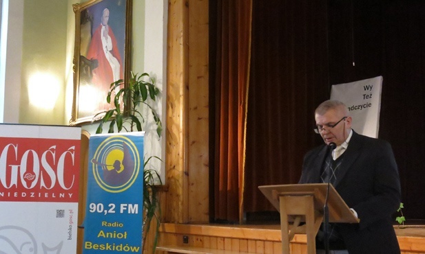 Żywiec czyta teksty papieża