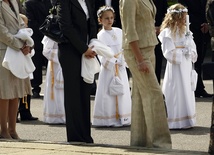 Dzieci komunijne – dzieciom z misji