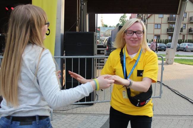 Pokochaj Miłość poprzez muzykę