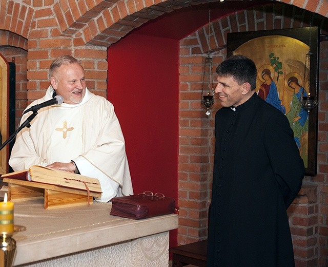 Ks. Nikos Skuras w pustelni
