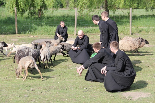 Znam owce moje, a moje Mnie znają