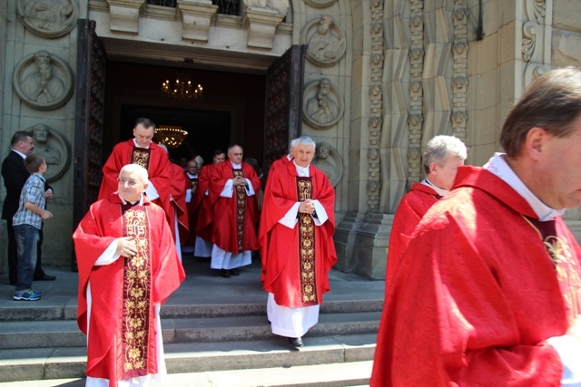 Święcenia kapłańskie w Bielsku-Białej A.D. 2015/ cz.2