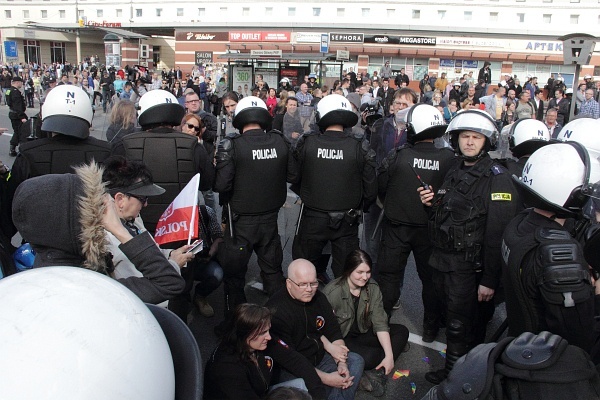 "Marsz równości" i manifestacja narodowców