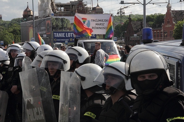 "Marsz równości" i manifestacja narodowców