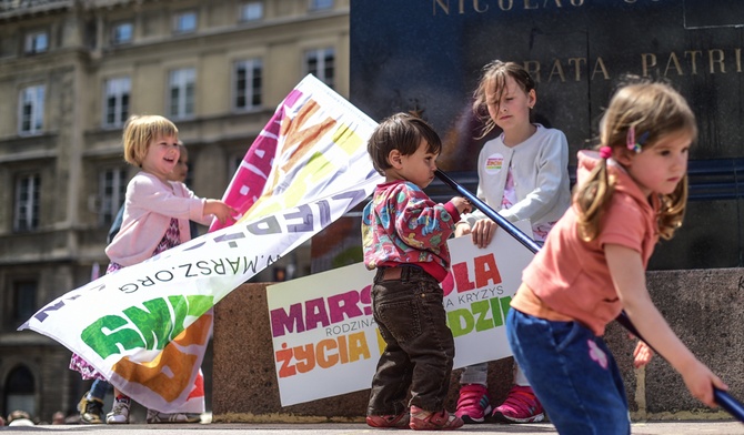 Warszawa za życiem