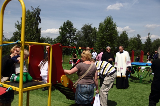 Plac zabaw w sankturium św. Jana Pawła II