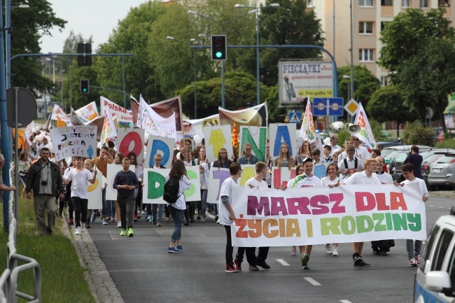 Marsz na Wzgórze!