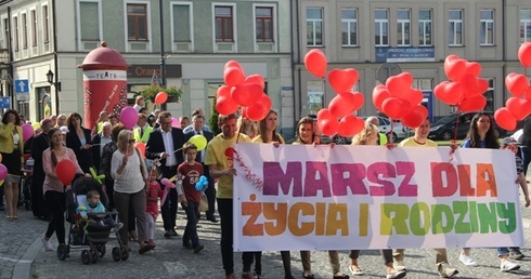 W Marszu dla Życia i Rodziny tradycyjnie uczestniczyło bardzo wielu mieszkańców miasta