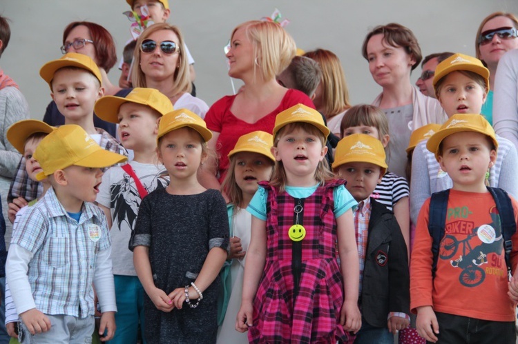 Piknik rodzinny na łowickich Błoniach