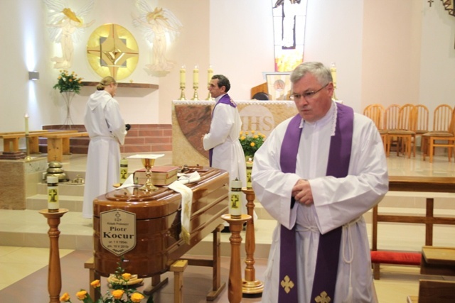 Pogrzeb śp. ks. kan. Piotra Kocura w Skoczowie