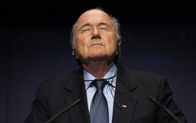 FIFA - Blatter podał się do dymisji