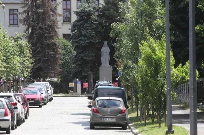 Zmiotło Lenina, stanął Jagiełło