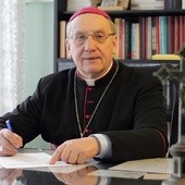 Abp Kondrusiewicz potępia napaść Rosji na Ukrainę 