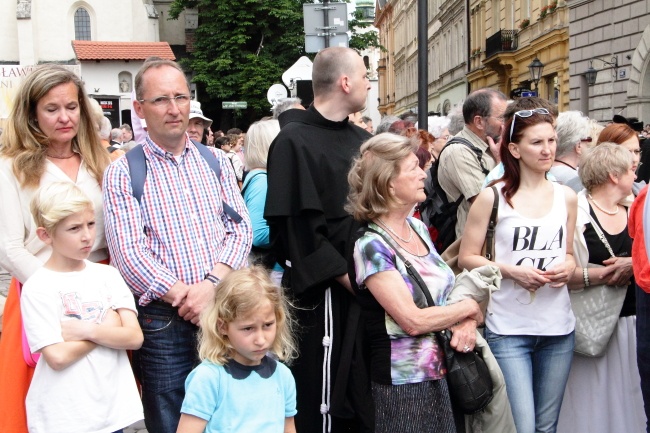 Boże Ciało w Krakowie - procesja z Wawelu na Rynek Główny - cz. 1