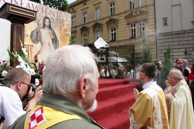 Boże Ciało w Krakowie - procesja z Wawelu na Rynek Główny - cz. 1