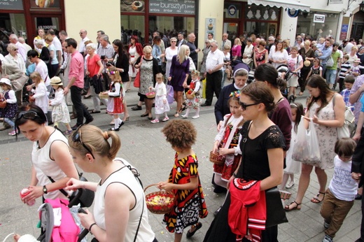 Boże Ciało w Krakowie - procesja z Wawelu na Rynek Główny - cz. 1