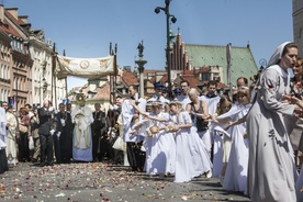 Kard. Nycz: Kościół jest z rodzin