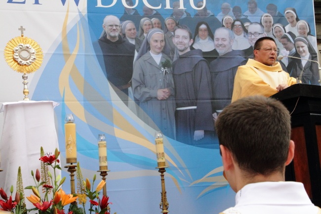 Boże Ciało w Krakowie - procesja z Wawelu na Rynek Główny - cz. 1