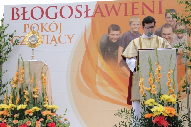 Boże Ciało w Krakowie - procesja z Wawelu na Rynek Główny - cz. 2