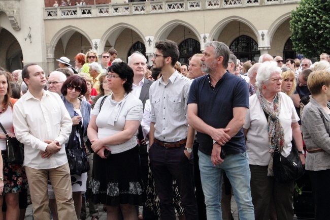 Boże Ciało w Krakowie - procesja z Wawelu na Rynek Główny - cz. 2