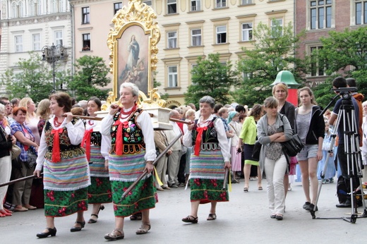 Boże Ciało w Krakowie - procesja z Wawelu na Rynek Główny - cz. 2