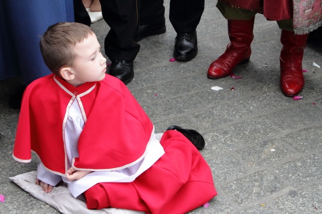 Boże Ciało w Krakowie - procesja z Wawelu na Rynek Główny - cz. 2