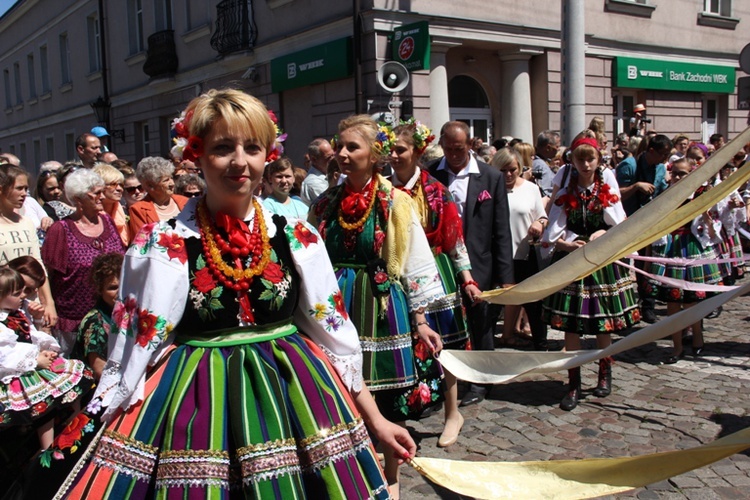 Procesja Bożego Ciała w Łowiczu, cz. I