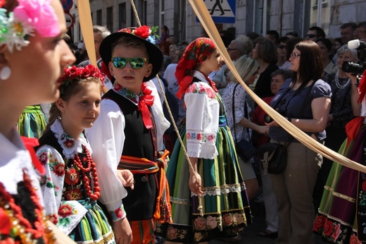 Procesja Bożego Ciała w Łowiczu, cz. I