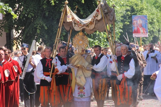 Procesja Bożego Ciała w Łowiczu, cz. I