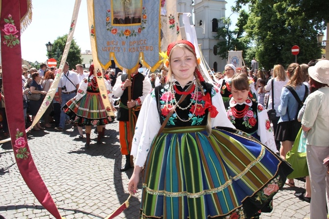 Procesja Bożego Ciała w Łowiczu, cz. I