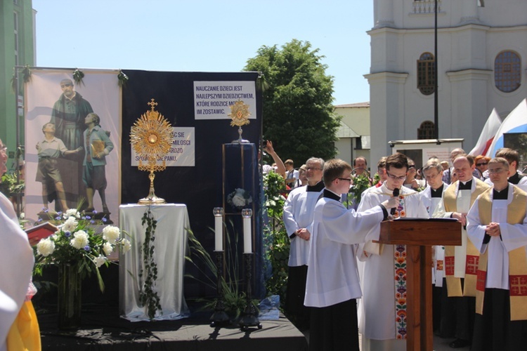 Procesja Bożego Ciała w Łowiczu, cz. I