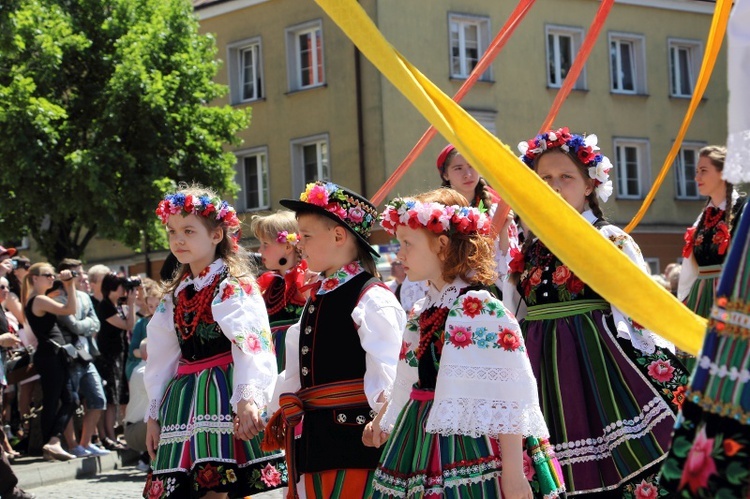 Procesja Bożego Ciała w Łowiczu, cz. II