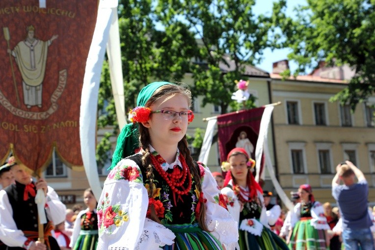 Procesja Bożego Ciała w Łowiczu, cz. II