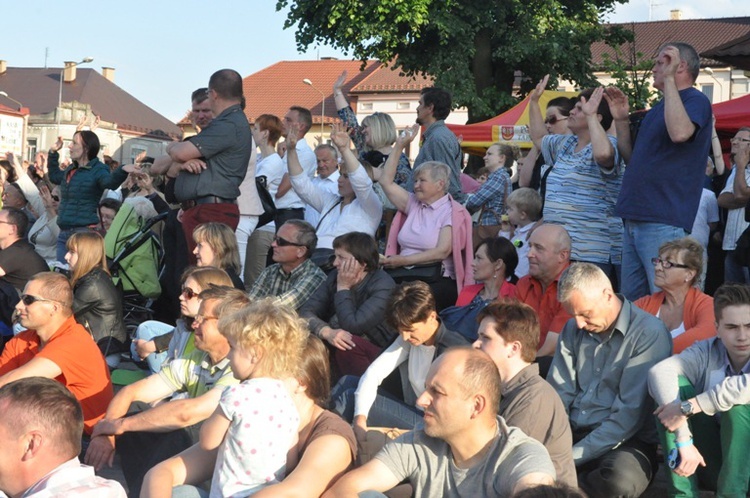 Wieczór uwielbienia w Zakliczynie